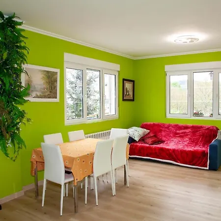 Alquiler De Vivienda Completa En Chalet