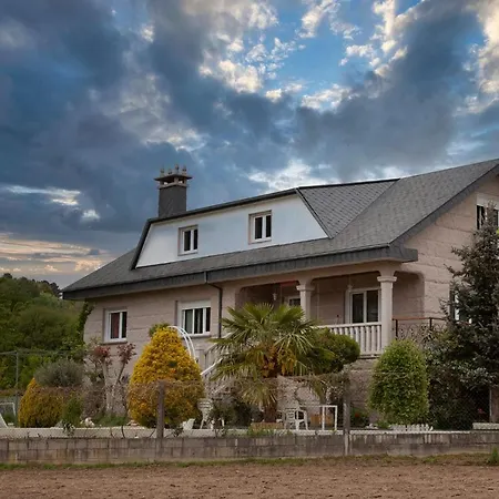 Alquiler De Vivienda Completa En Chalet Chantada
